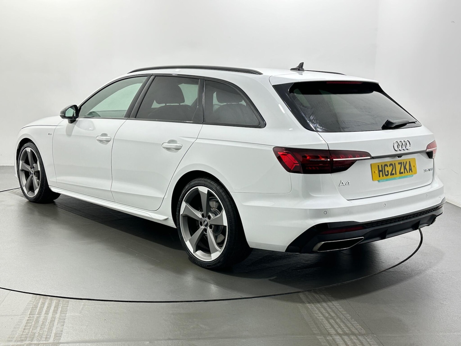 Used Audi A4 2021 for sale - 76965548: Photo 6