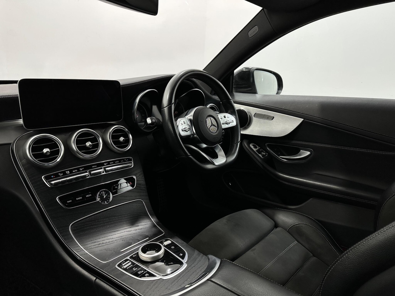 Used Mercedes-Benz C Class 2019 for sale - 77626151: Photo 32