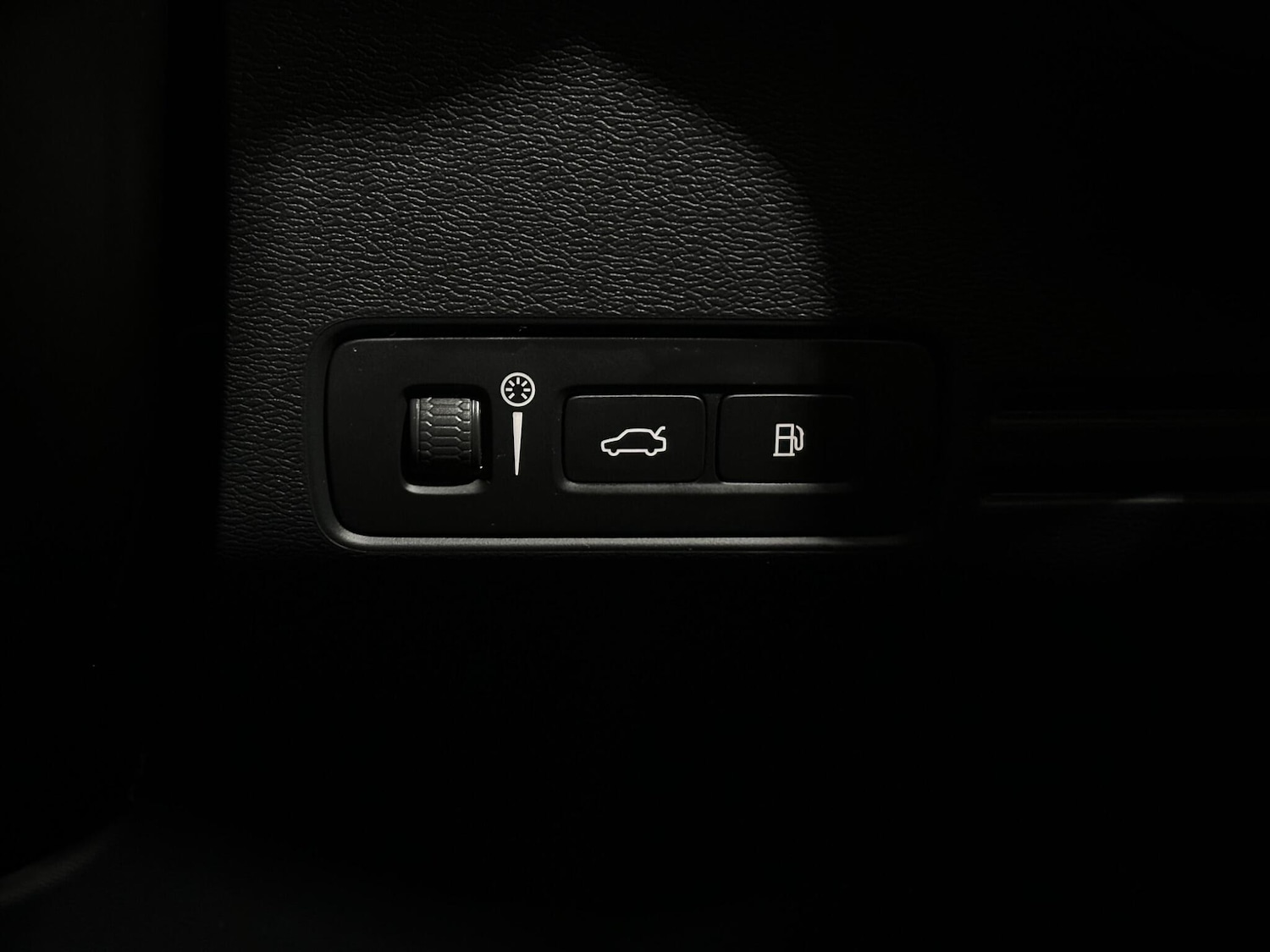 Used Volvo XC40 for sale - 77214997: Photo 16