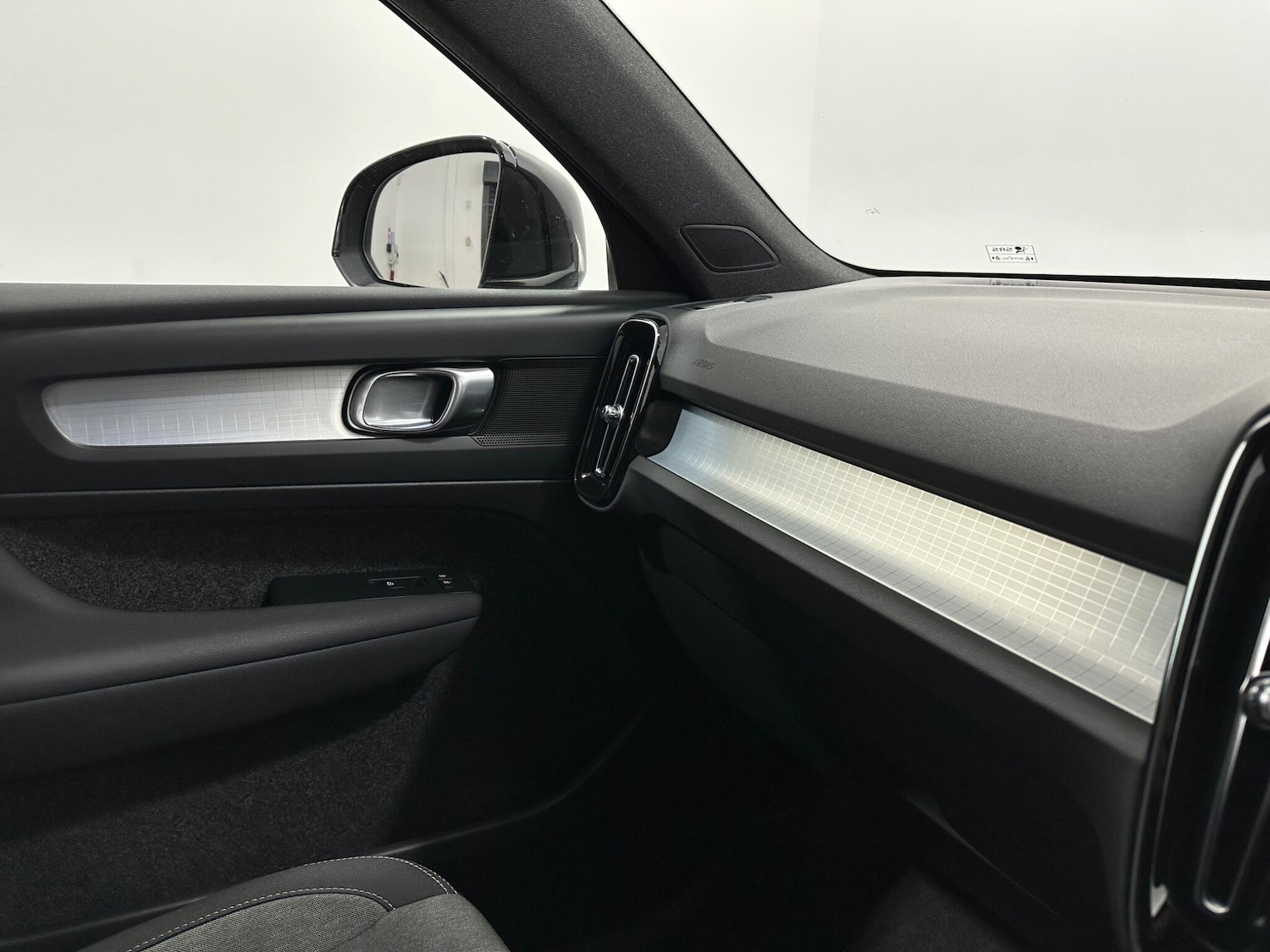 Used Volvo XC40 for sale - 77214997: Photo 22