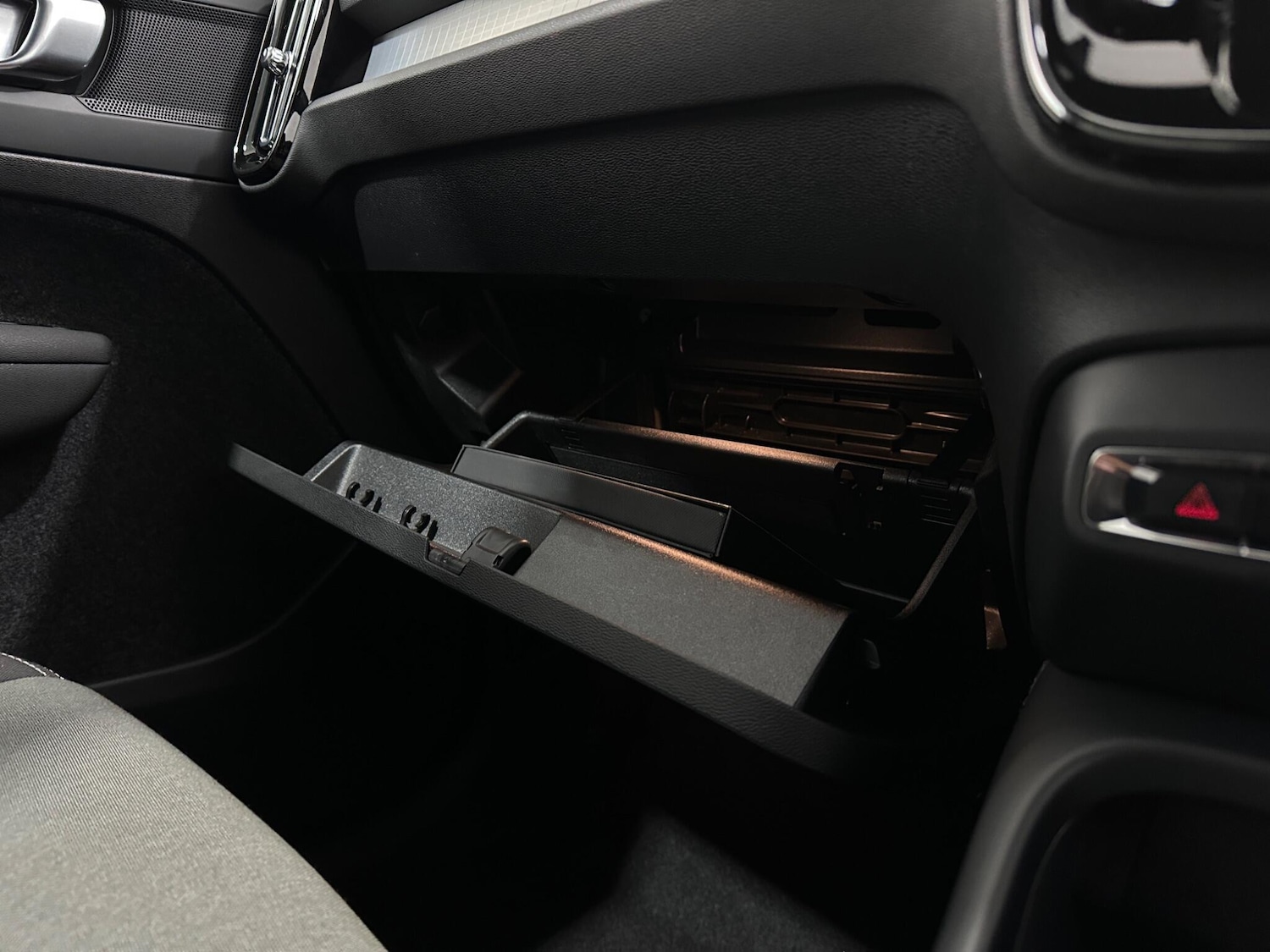 Used Volvo XC40 for sale - 77214997: Photo 23