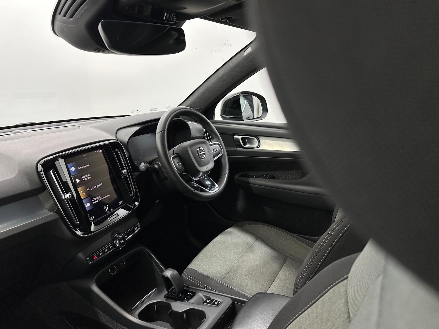 Used Volvo XC40 for sale - 77214997: Photo 25