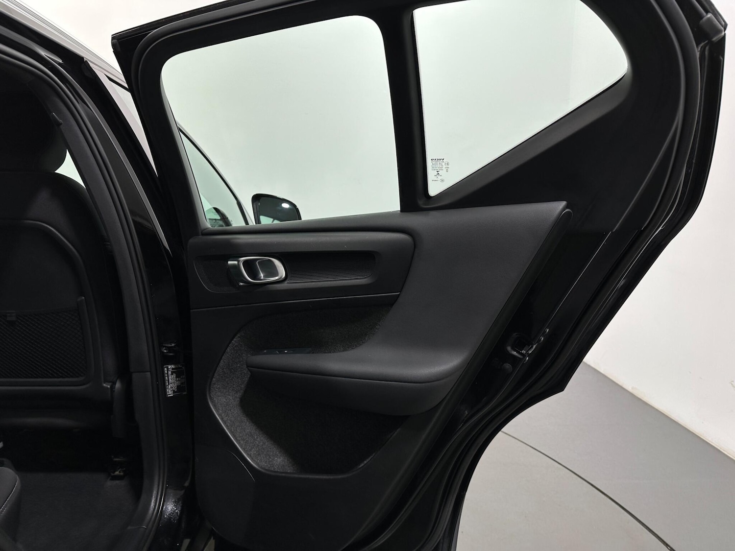 Used Volvo XC40 for sale - 77214997: Photo 39