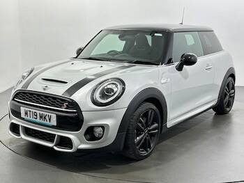 Used MINI Hatch 2019 for sale - 77015308: Photo