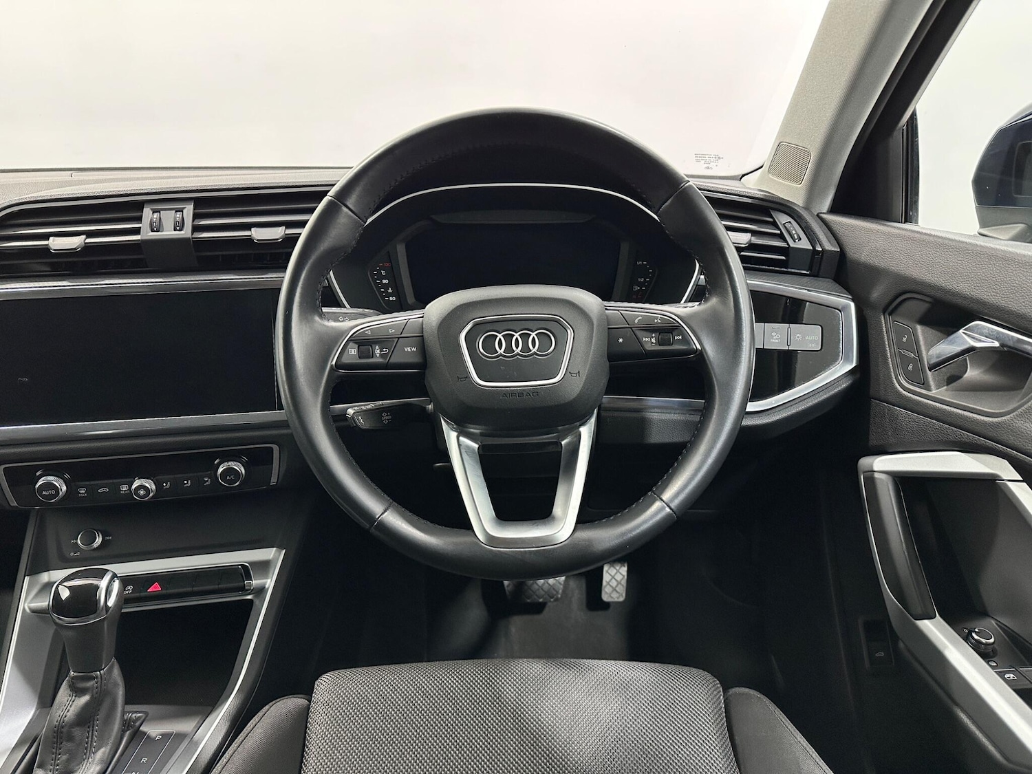 Used Audi Q3 2019 for sale - 77645928: Photo 13