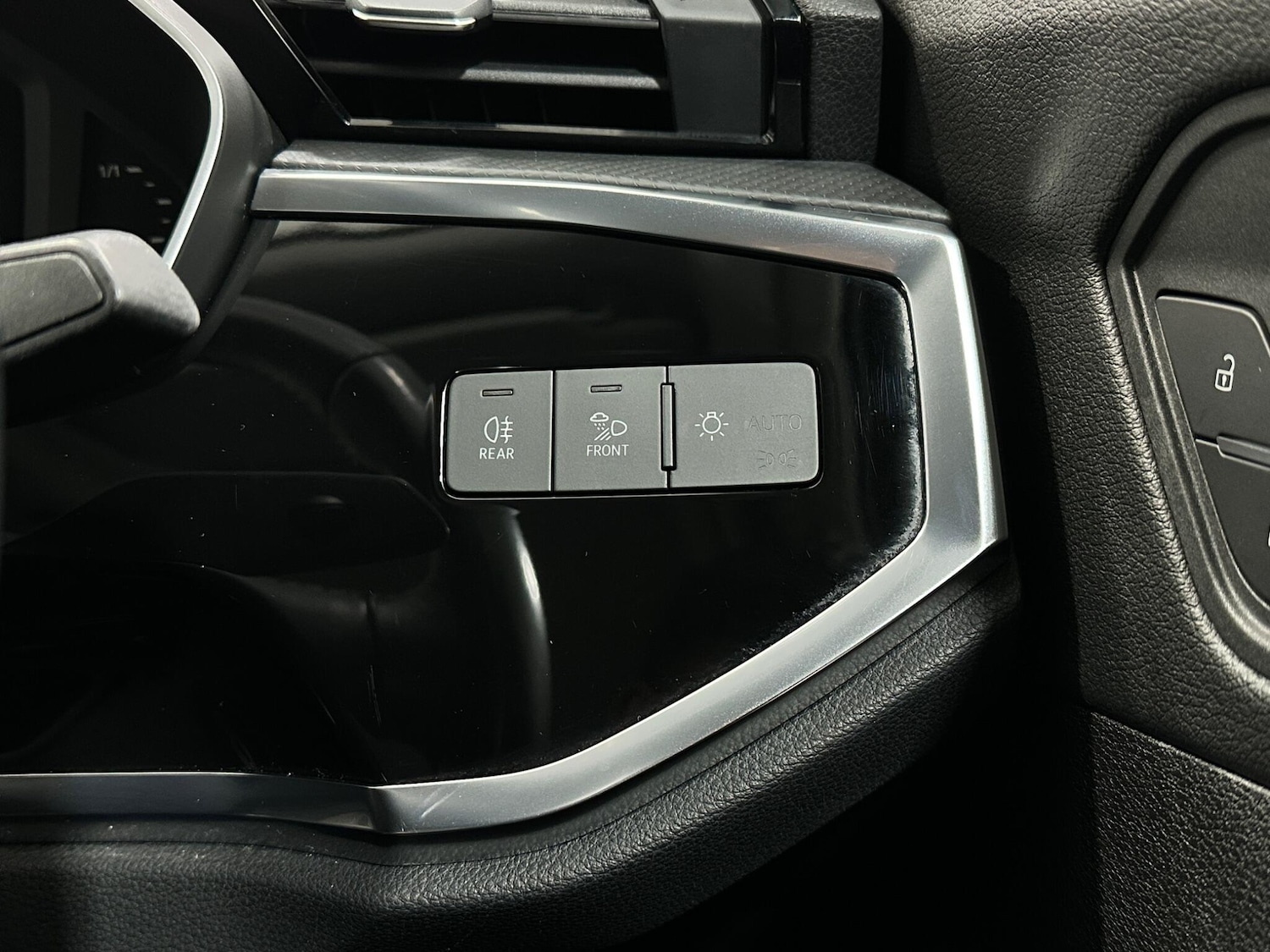 Used Audi Q3 2019 for sale - 77645928: Photo 19