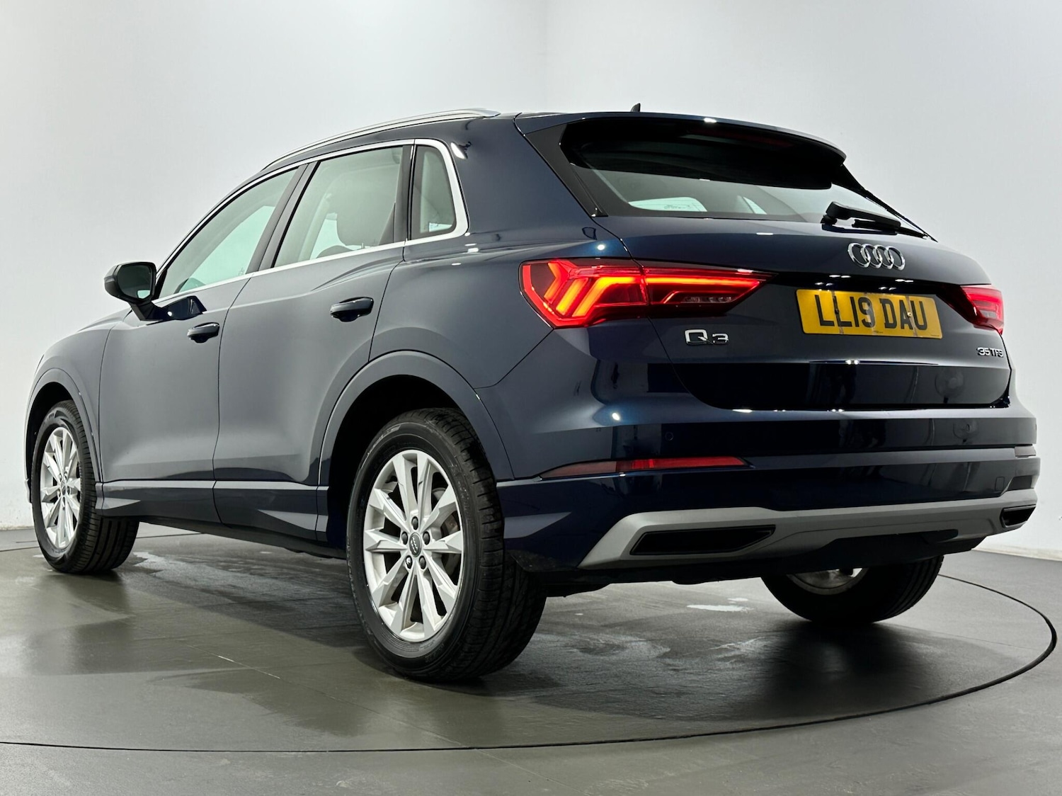 Used Audi Q3 2019 for sale - 77645928: Photo 48