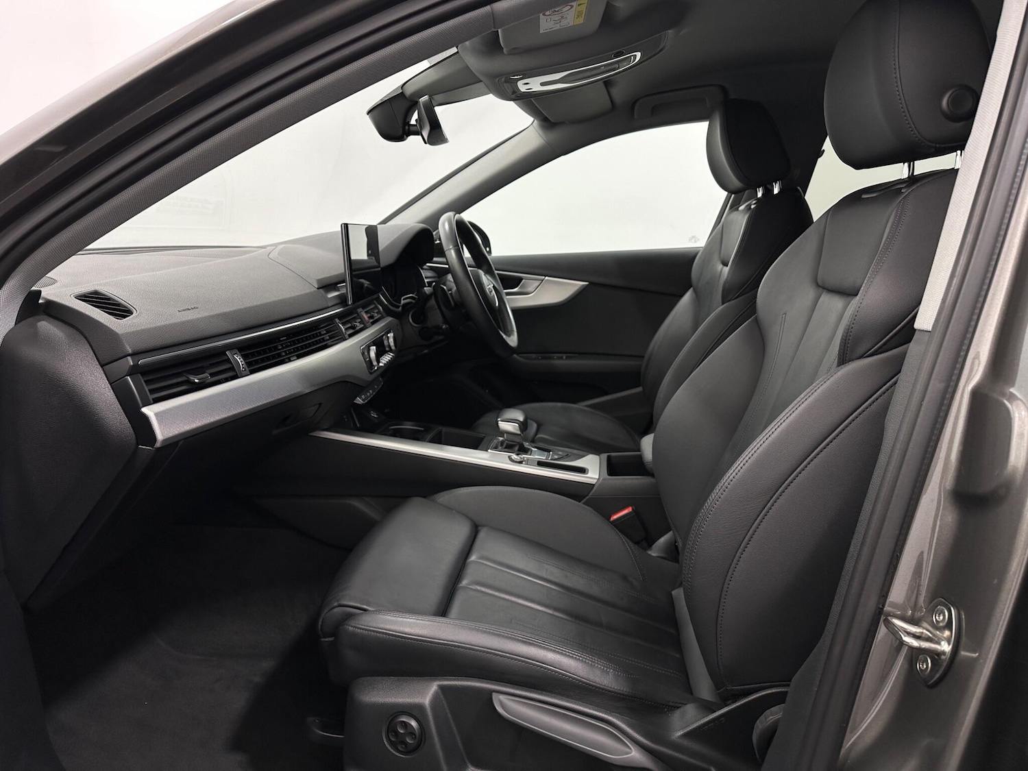 Used Audi A4 Avant for sale - 77994314: Photo 32