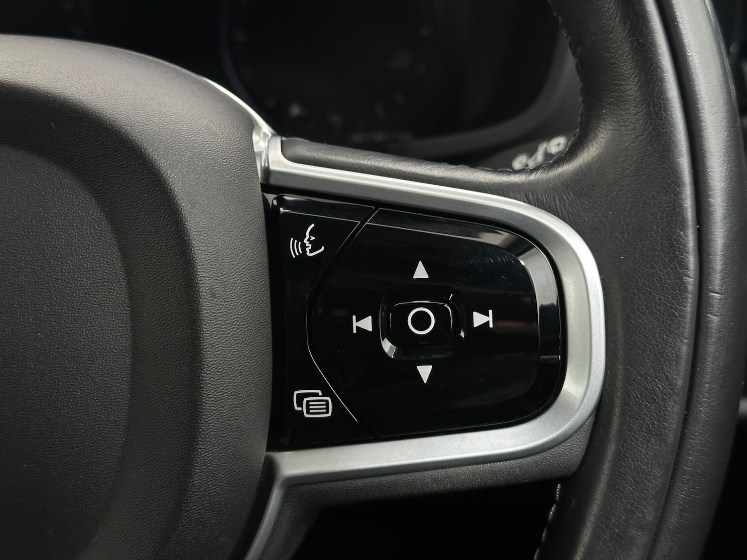 Used Volvo V60 2018 for sale - 77202721: Photo 15