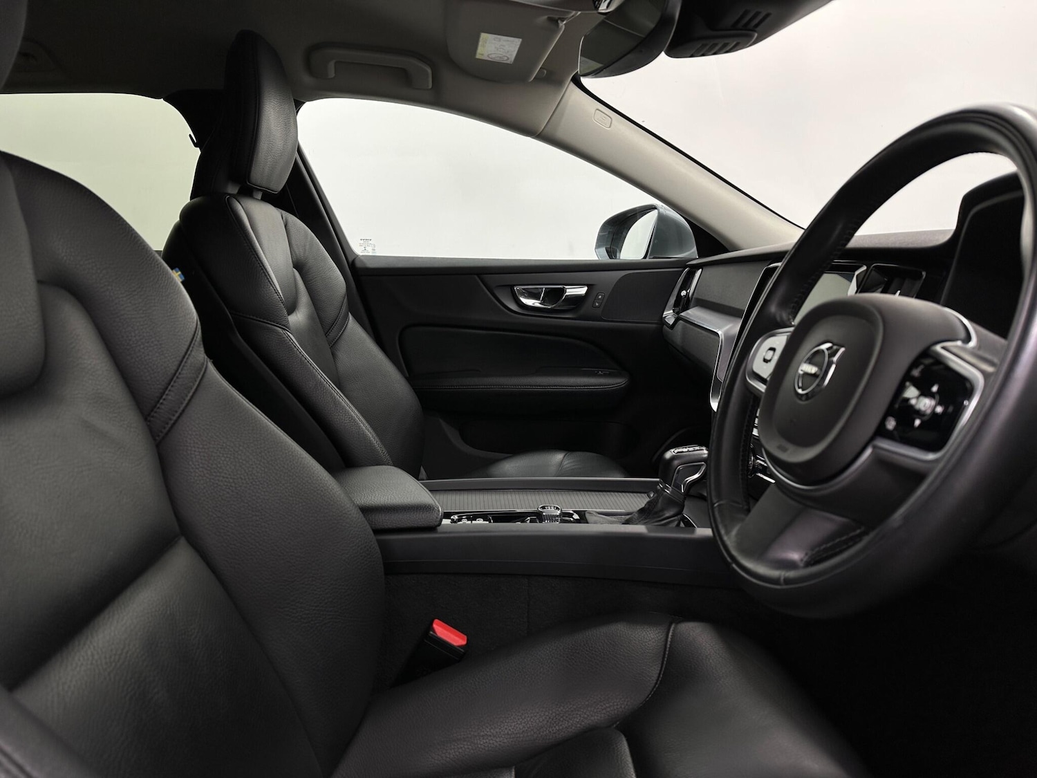 Used Volvo V60 2018 for sale - 77202721: Photo 29