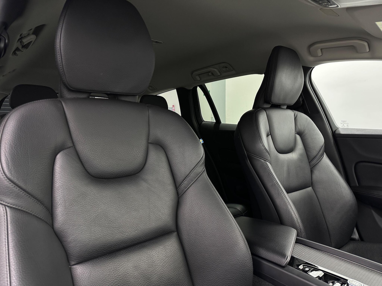 Used Volvo V60 2018 for sale - 77202721: Photo 30