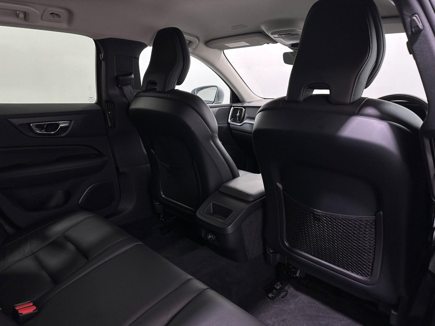 Used Volvo V60 2018 for sale - 77202721: Photo 38