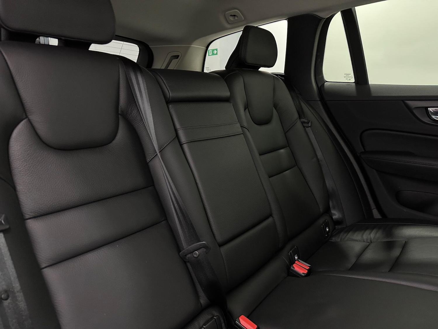 Used Volvo V60 2018 for sale - 77202721: Photo 39