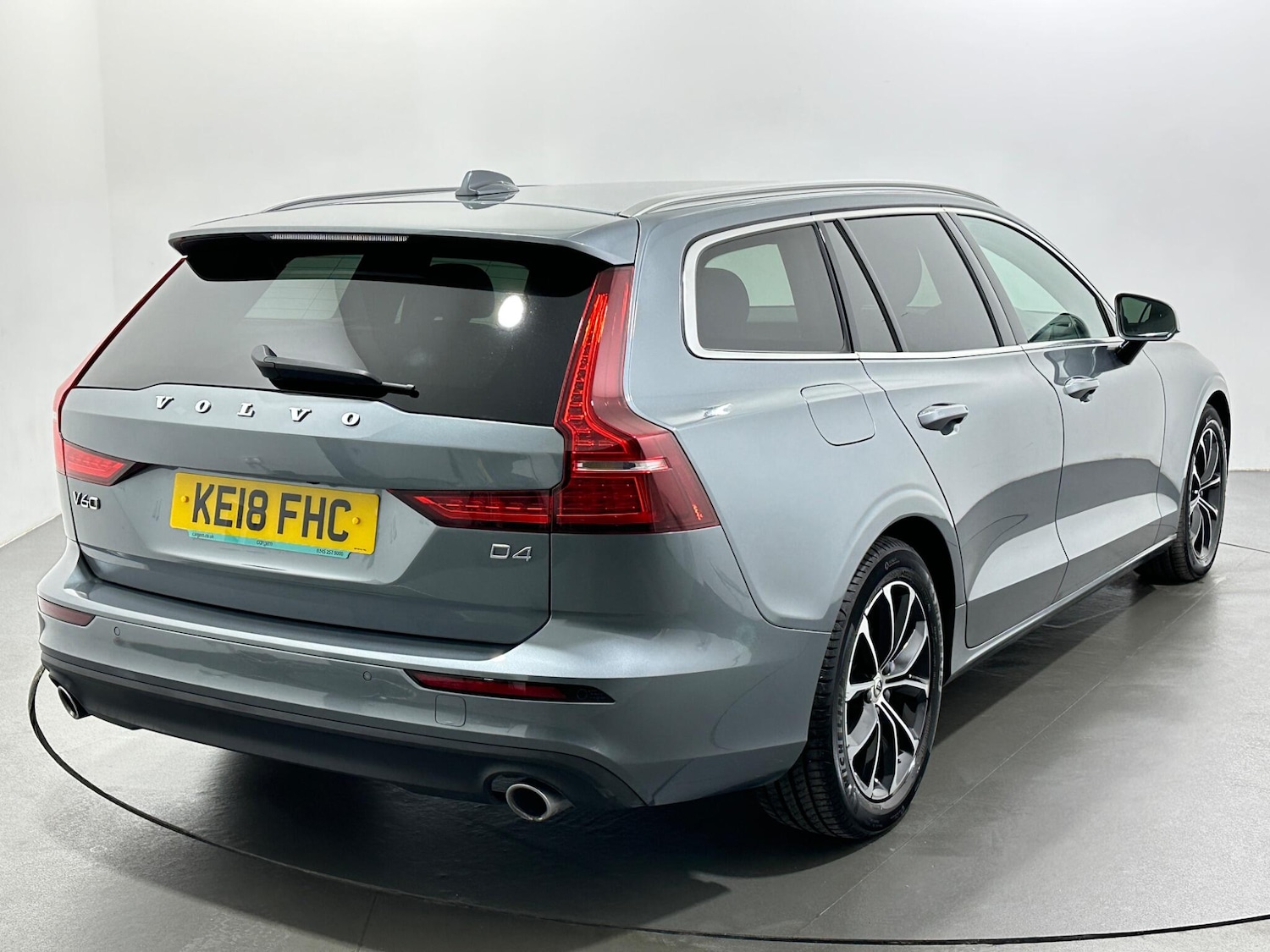 Used Volvo V60 2018 for sale - 77202721: Photo 8