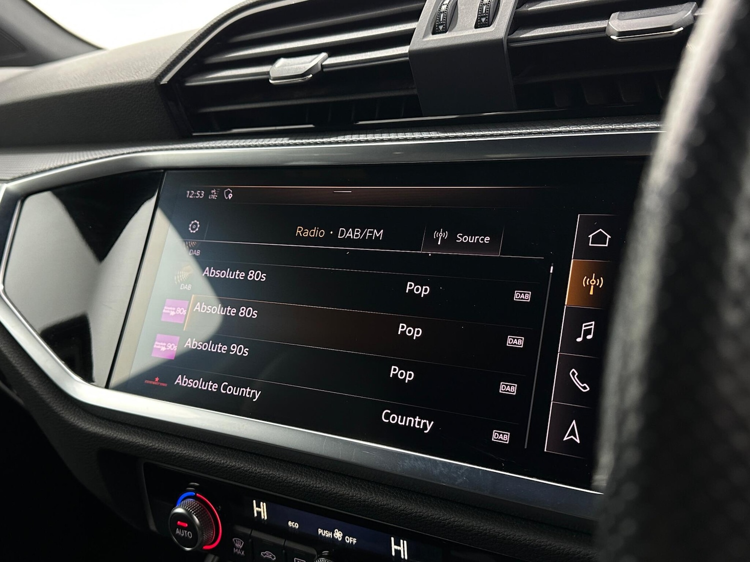 Used Audi Q3 2020 for sale - 77156359: Photo 24