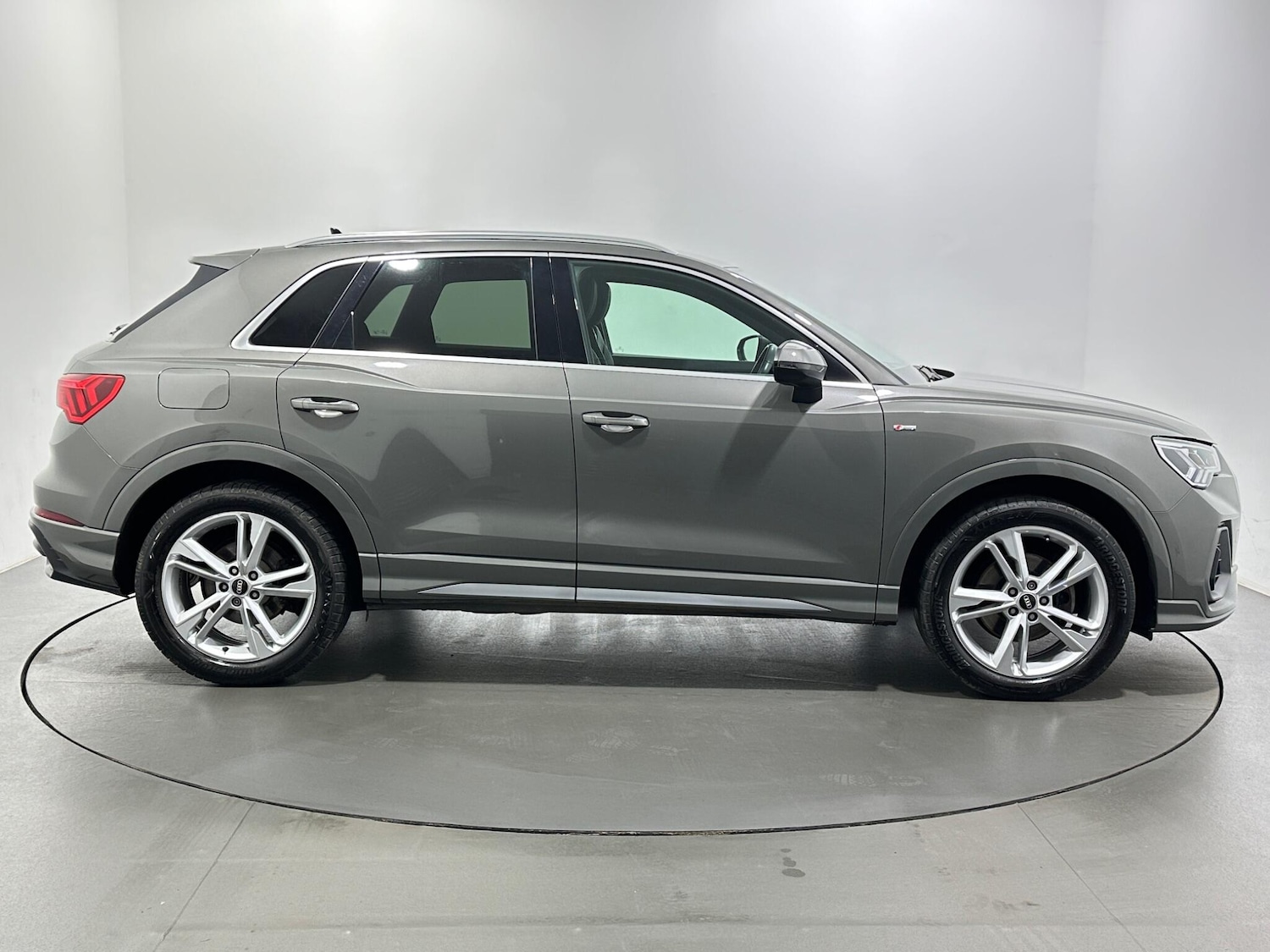 Used Audi Q3 2020 for sale - 77156359: Photo 9