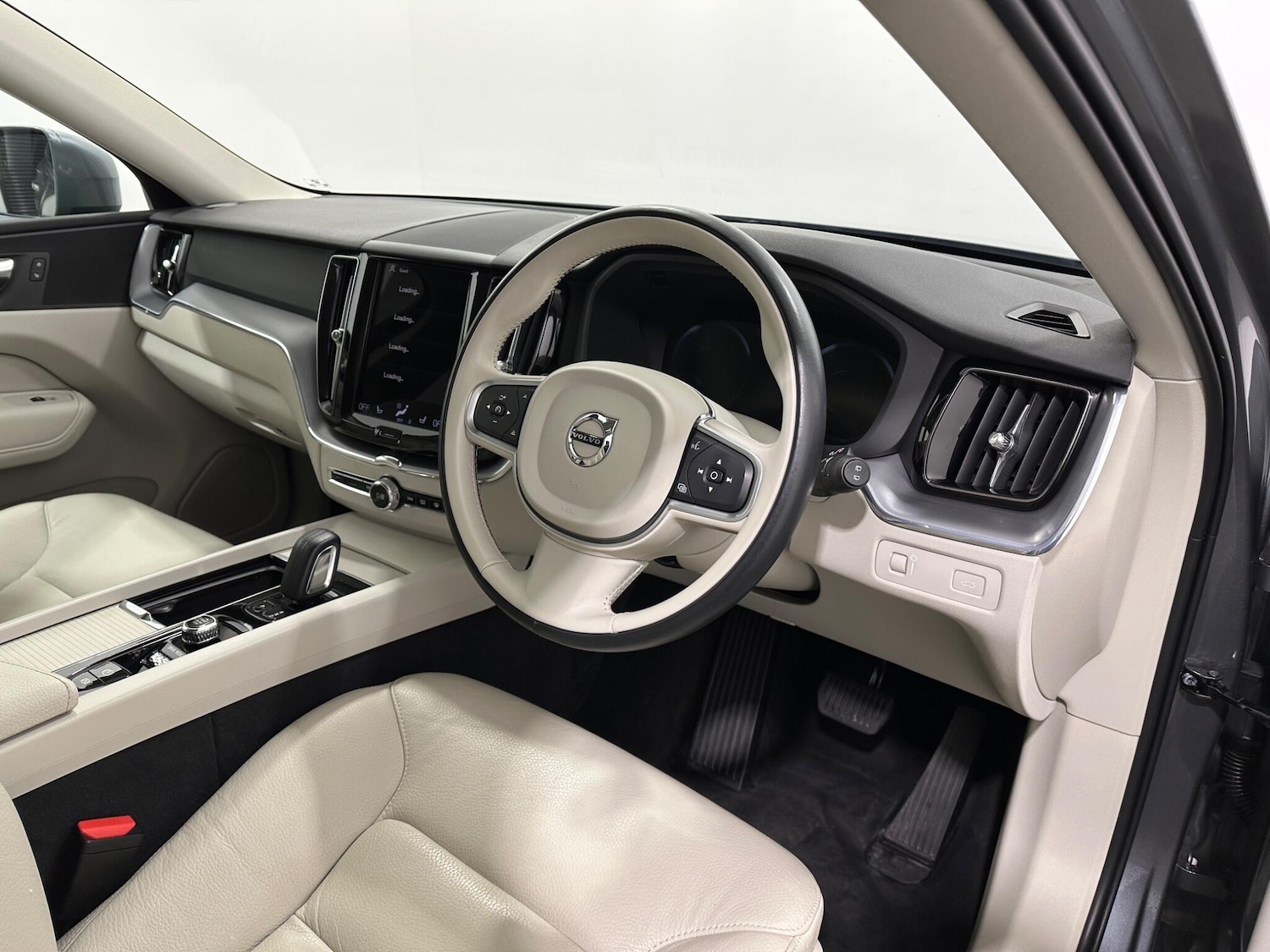 Used Volvo XC60 2021 for sale - 77203887: Photo 10