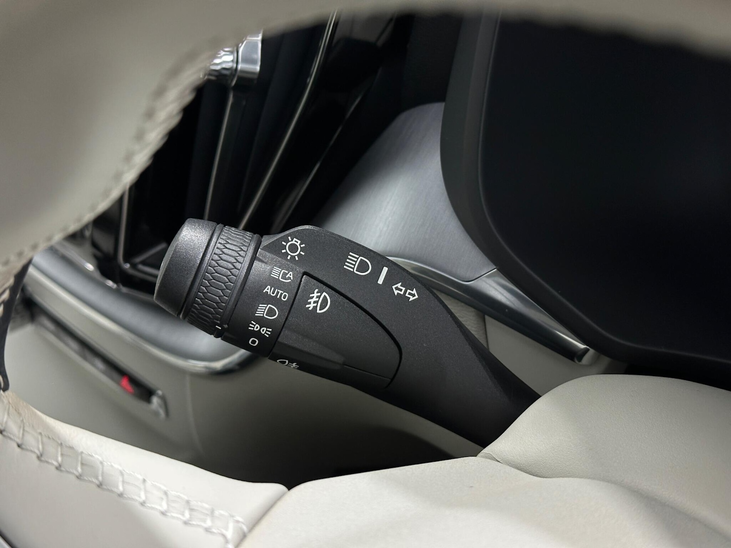 Used Volvo XC60 2021 for sale - 77203887: Photo 13