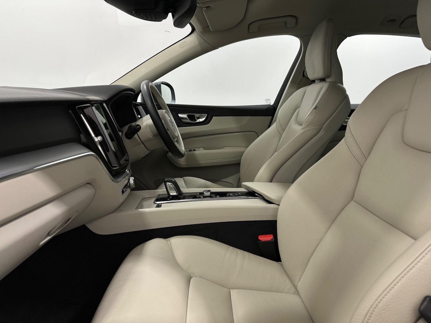 Used Volvo XC60 2021 for sale - 77203887: Photo 33