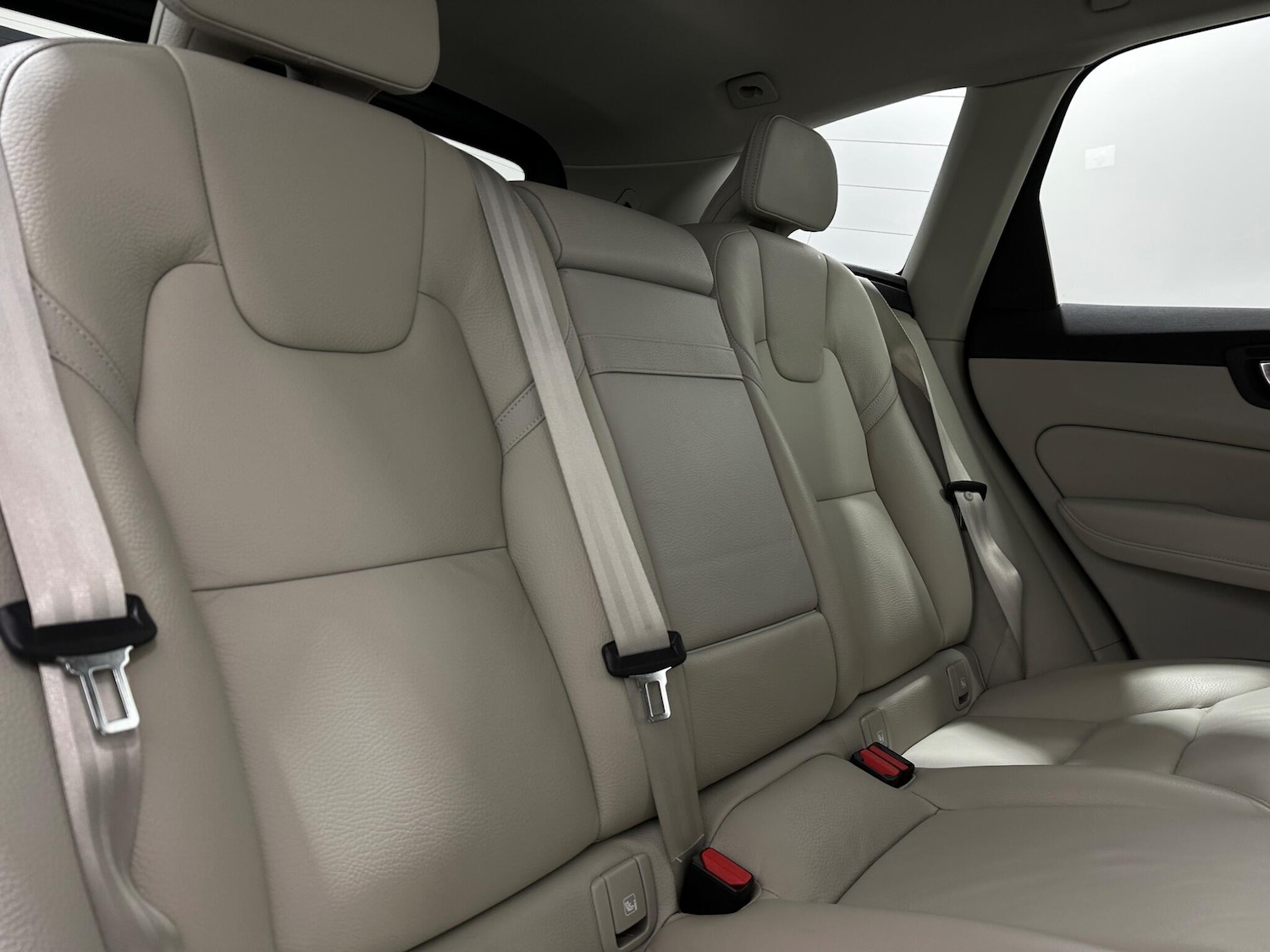 Used Volvo XC60 2021 for sale - 77203887: Photo 40