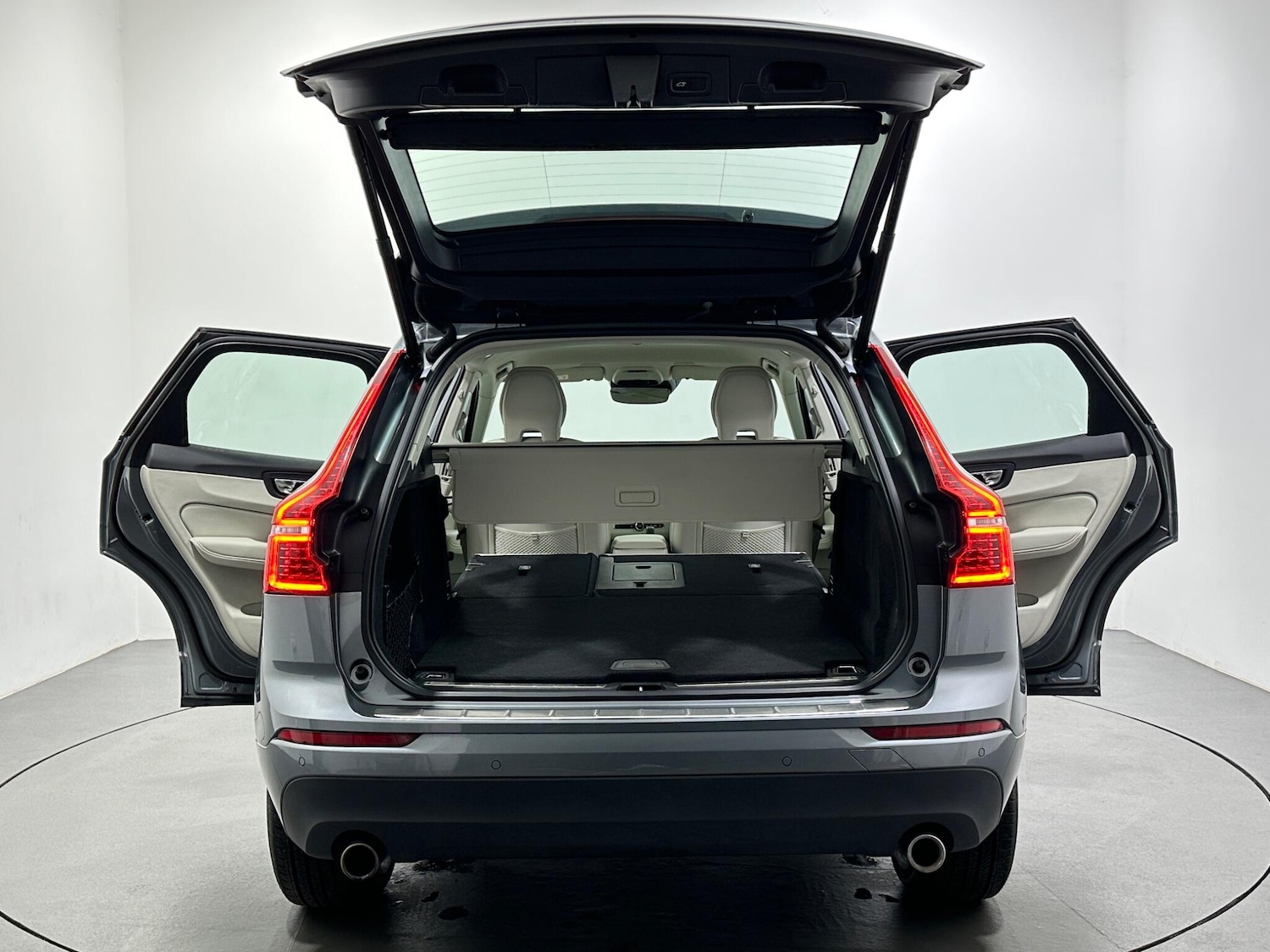 Used Volvo XC60 2021 for sale - 77203887: Photo 42