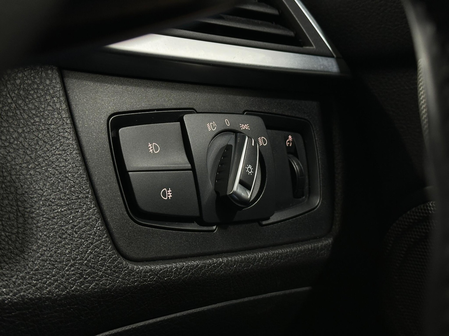 Used BMW 3 Series 2017 for sale - 78203973: Photo 17