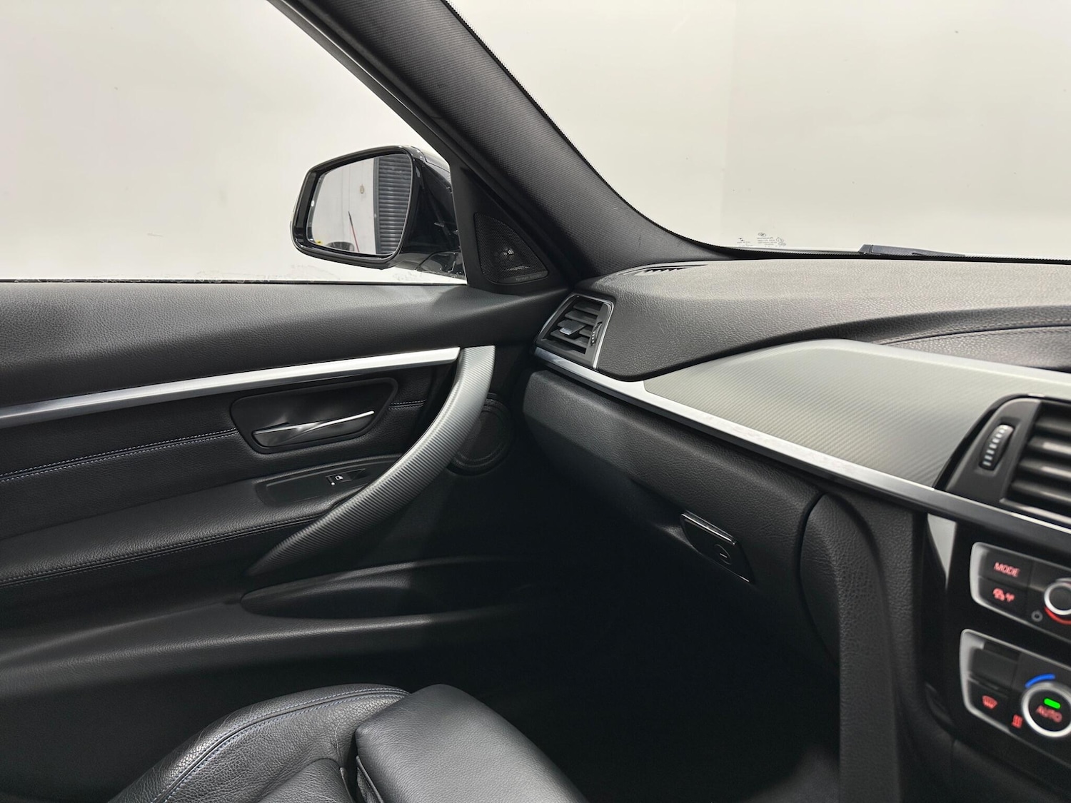 Used BMW 3 Series 2017 for sale - 78203973: Photo 26