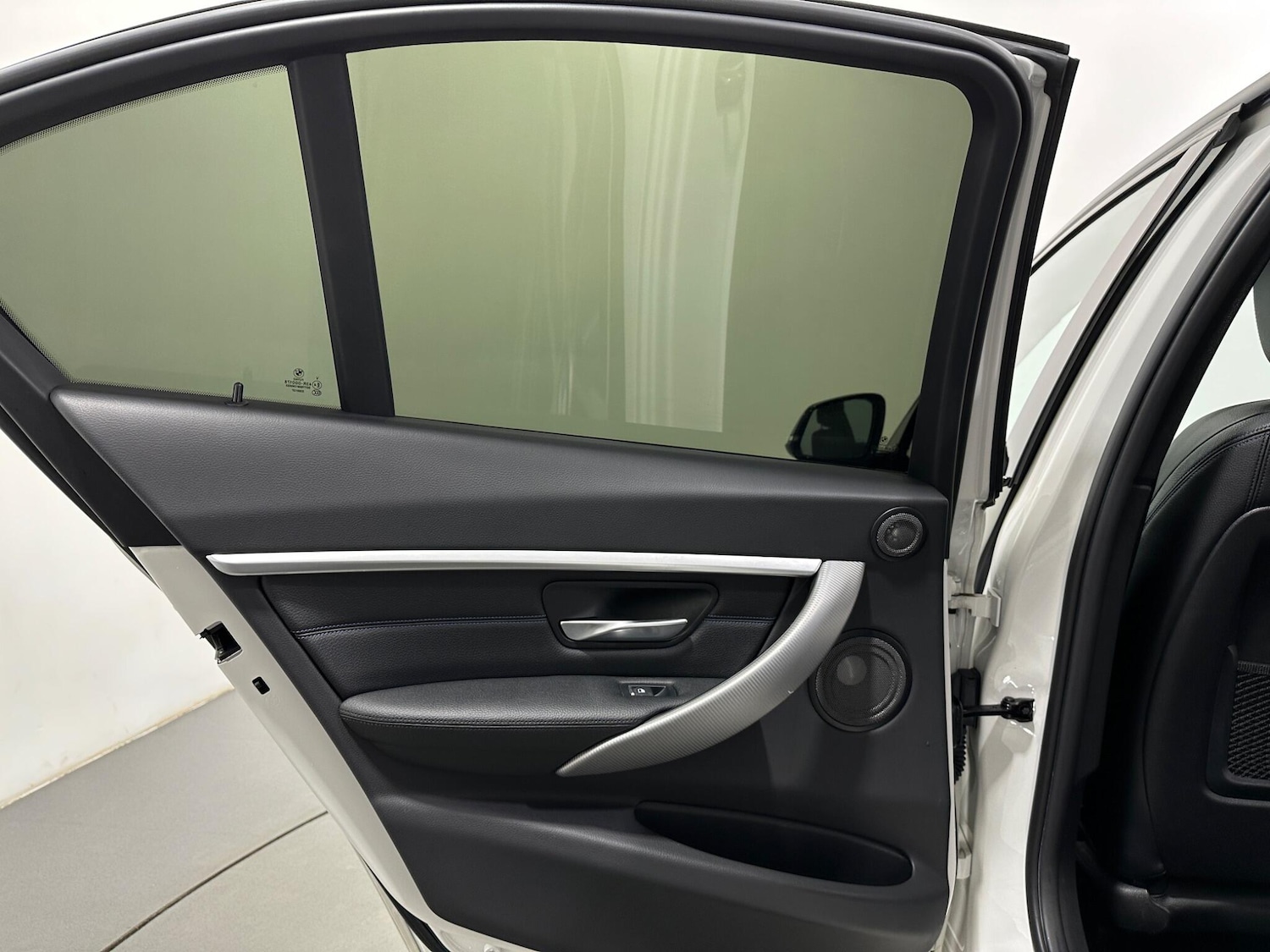 Used BMW 3 Series 2017 for sale - 78203973: Photo 40