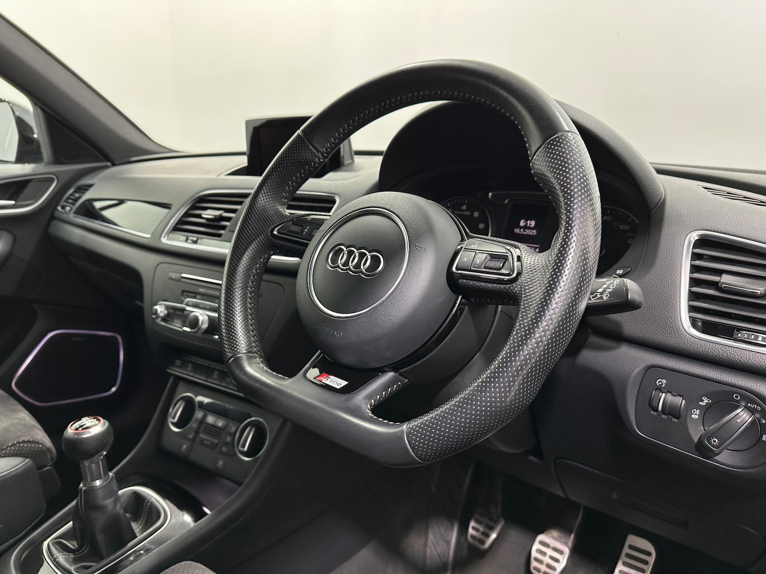 Used Audi Q3 2018 for sale - 76878852: Photo 10