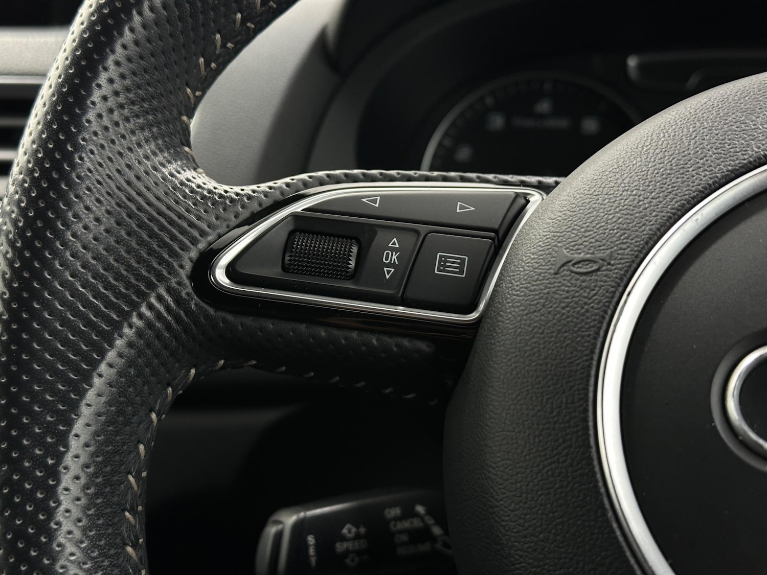 Used Audi Q3 2018 for sale - 76878852: Photo 13