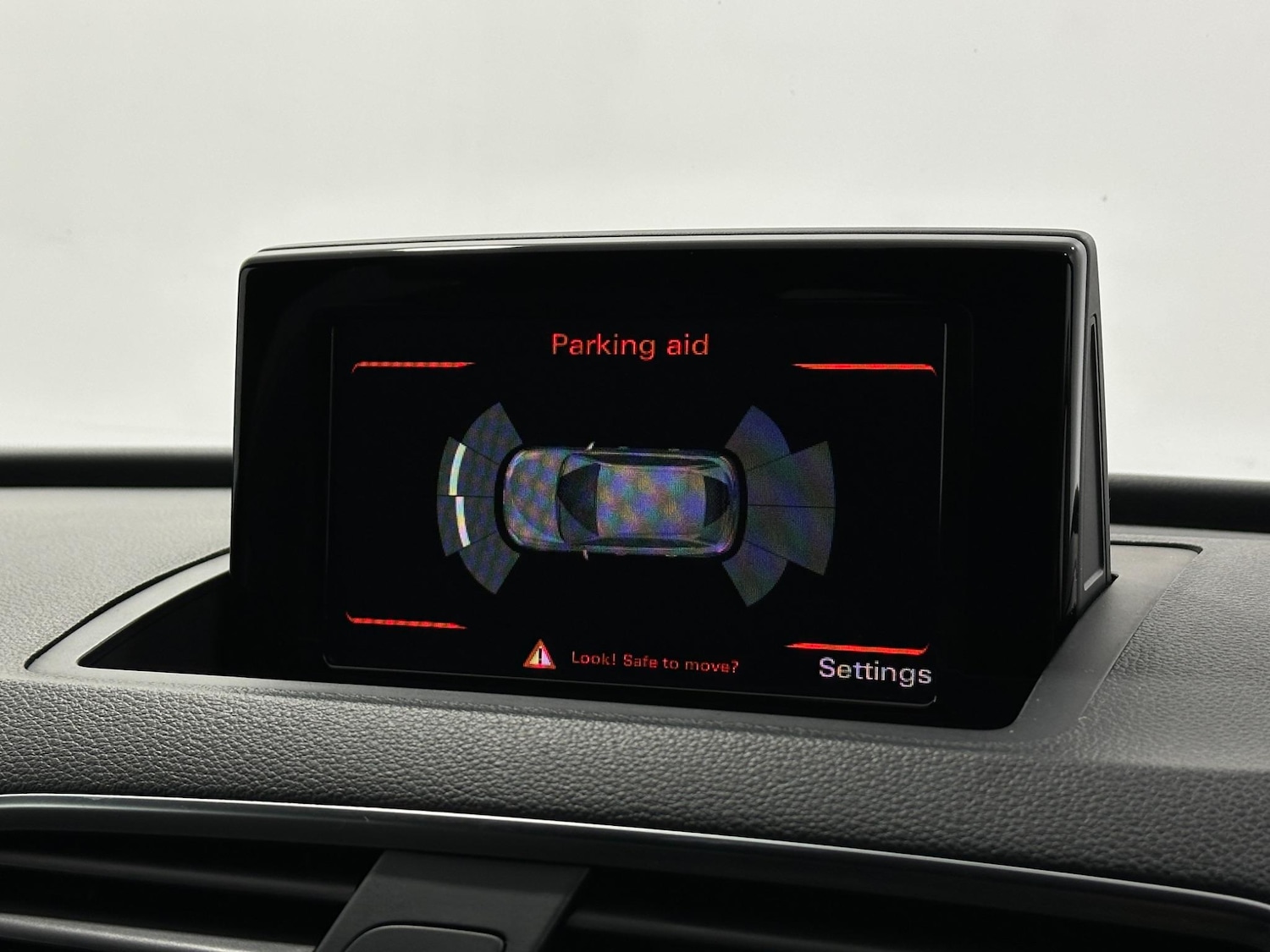 Used Audi Q3 2018 for sale - 76878852: Photo 23