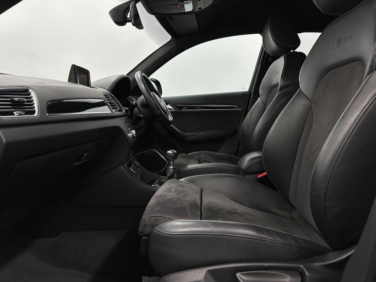 Used Audi Q3 2018 for sale - 76878852: Photo 33