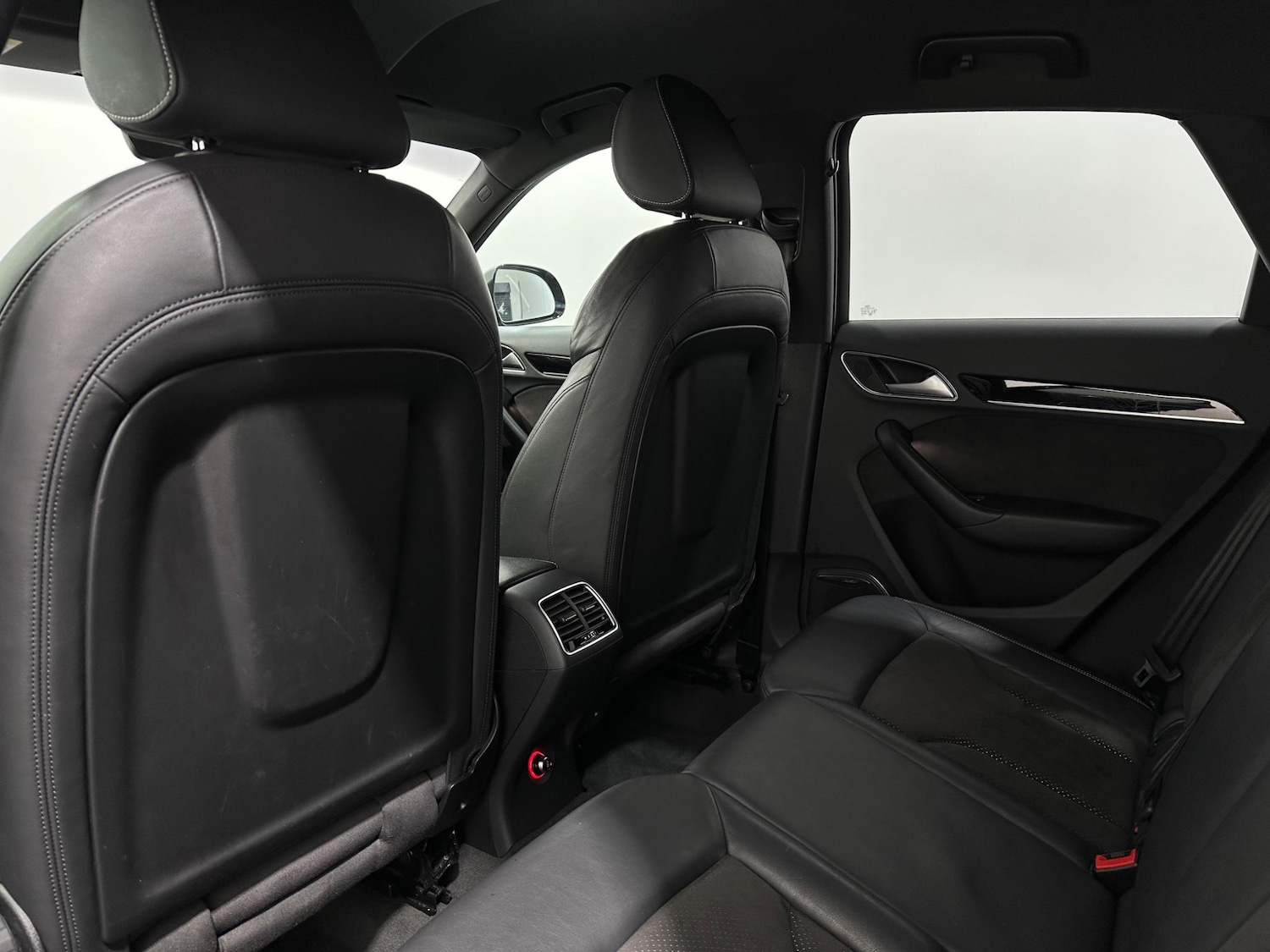 Used Audi Q3 2018 for sale - 76878852: Photo 37