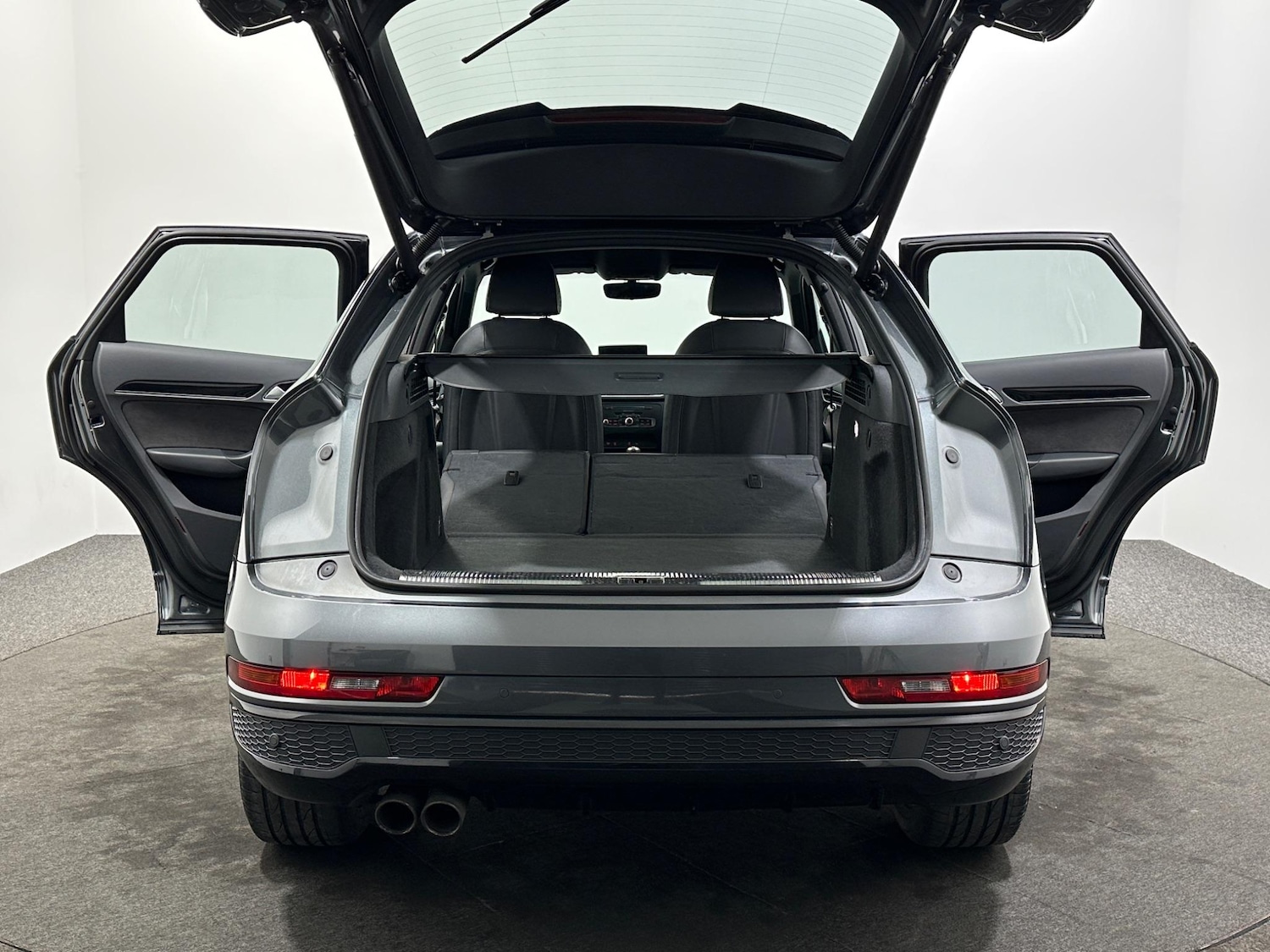 Used Audi Q3 2018 for sale - 76878852: Photo 43