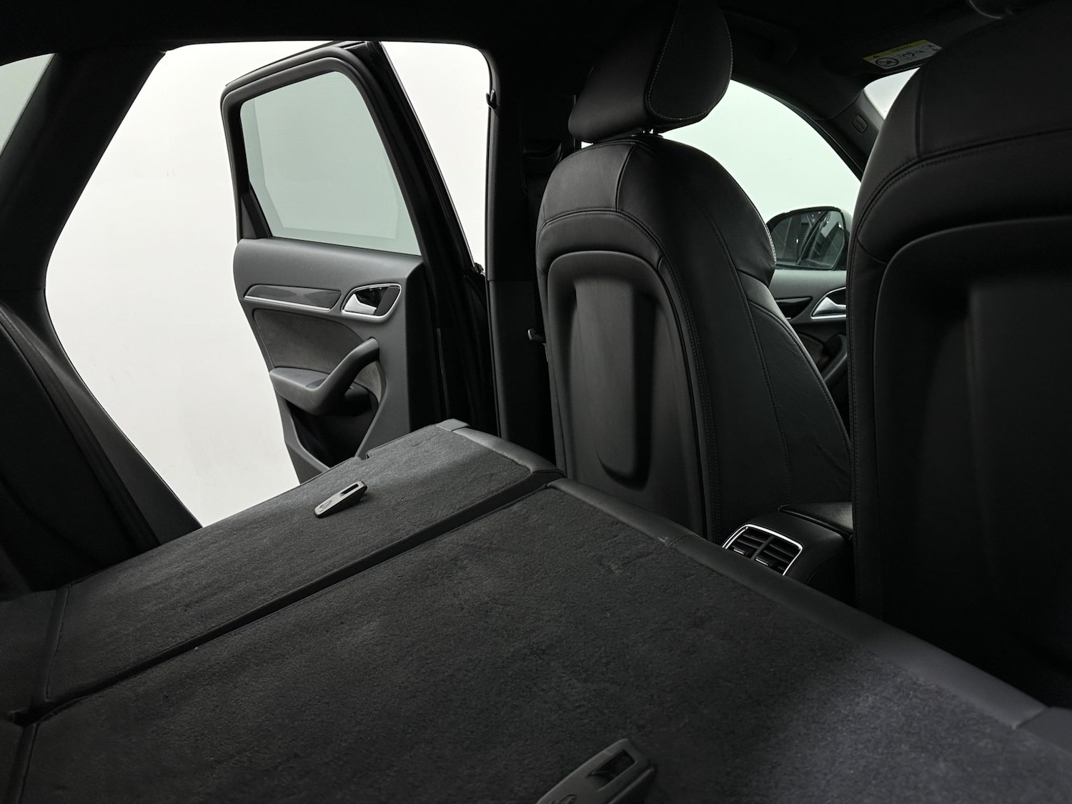 Used Audi Q3 2018 for sale - 76878852: Photo 45