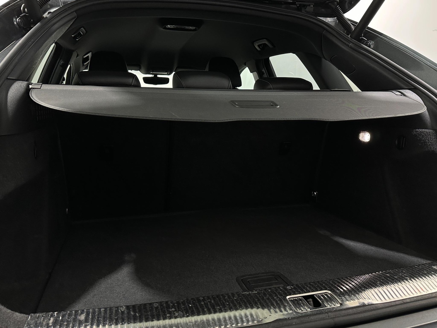 Used Audi Q3 2018 for sale - 76878852: Photo 46