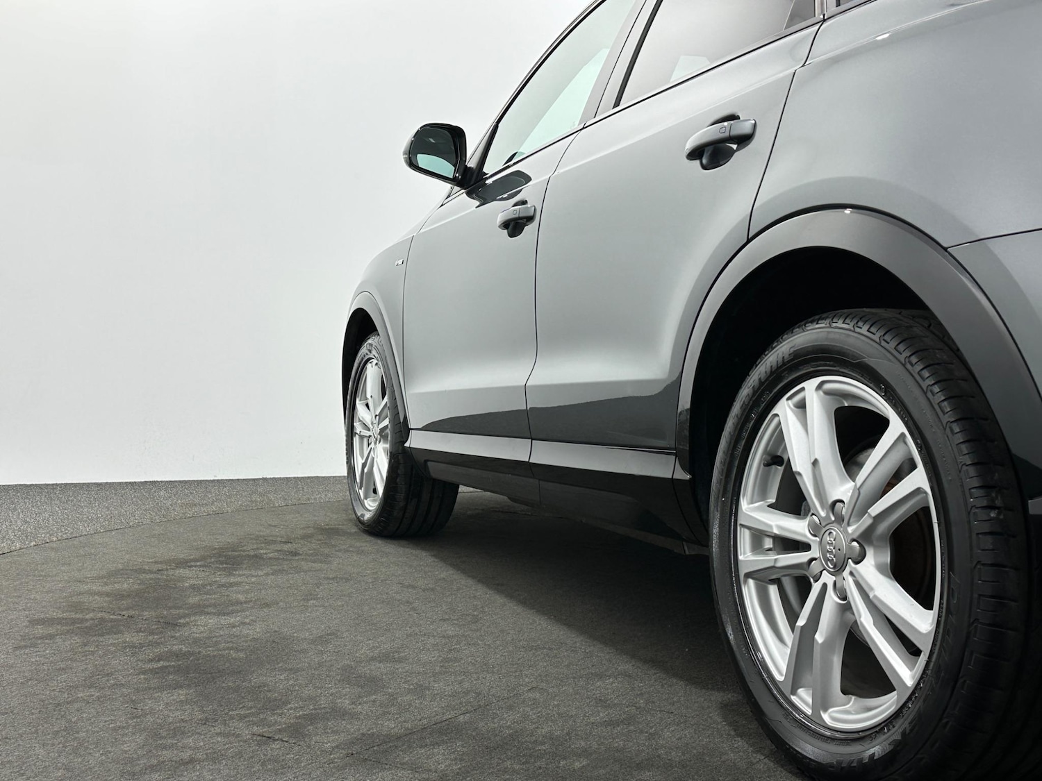 Used Audi Q3 2018 for sale - 76878852: Photo 50