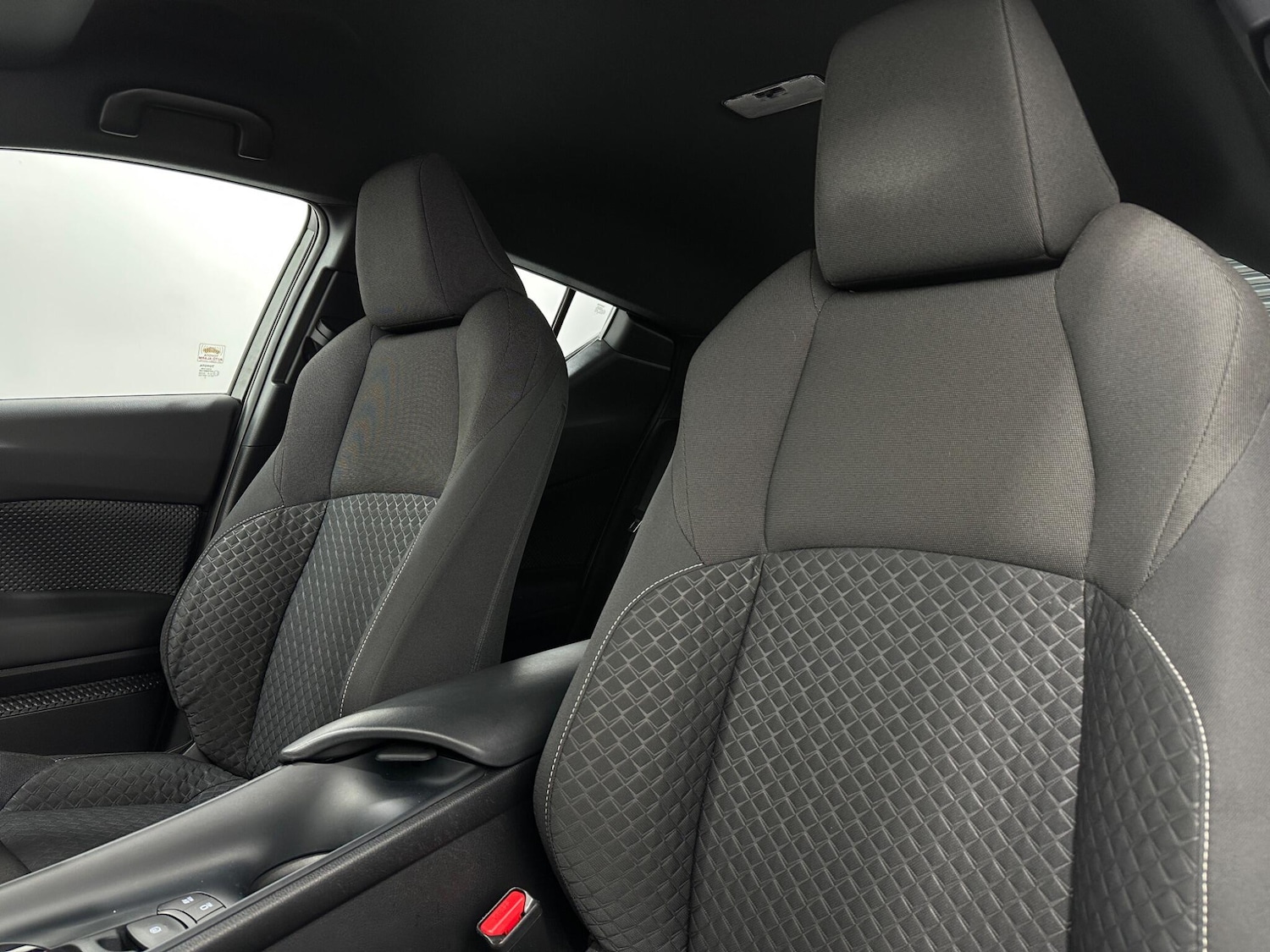 Used Toyota C-HR 2021 for sale - 77202929: Photo 31