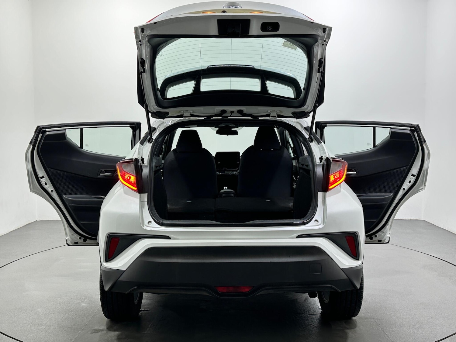 Used Toyota C-HR 2021 for sale - 77202929: Photo 39