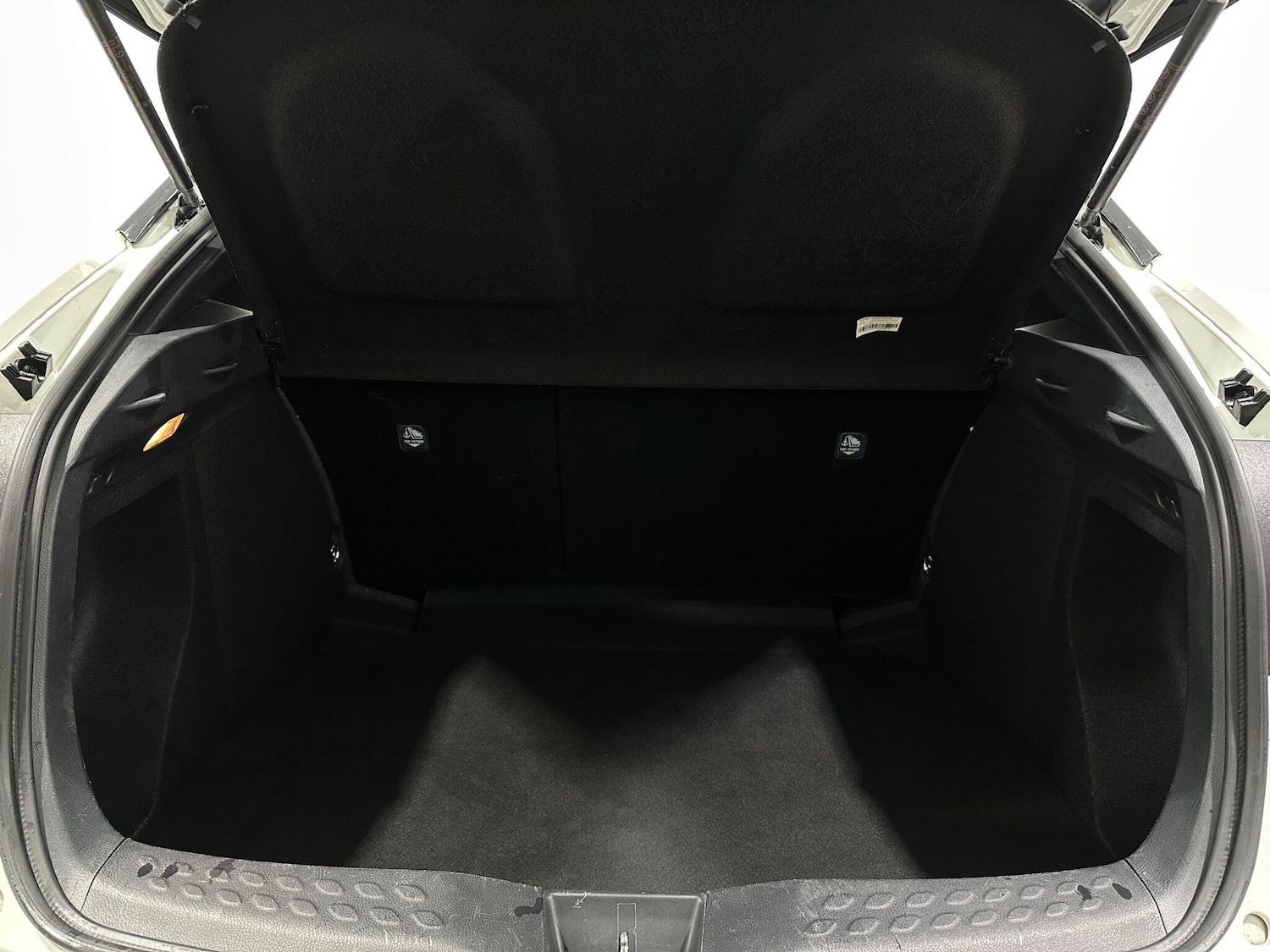 Used Toyota C-HR 2021 for sale - 77202929: Photo 42