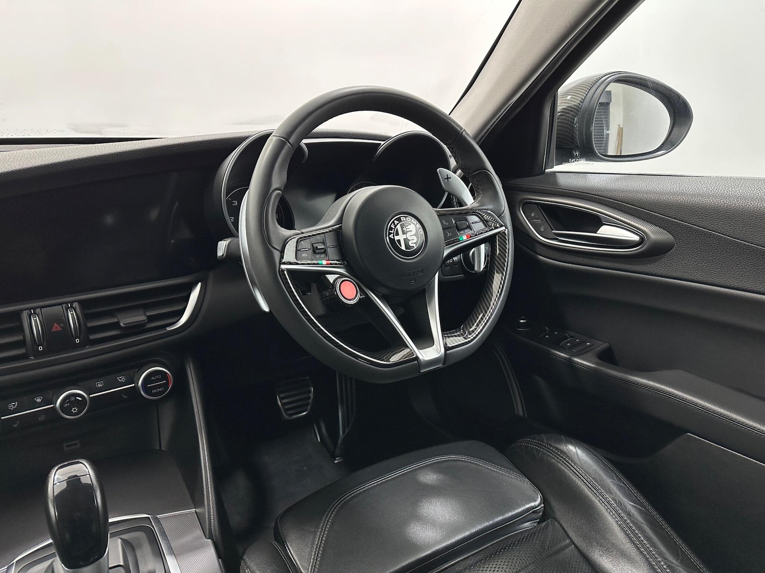 Used Alfa Romeo Giulia 2017 for sale - 77559715: Photo 12