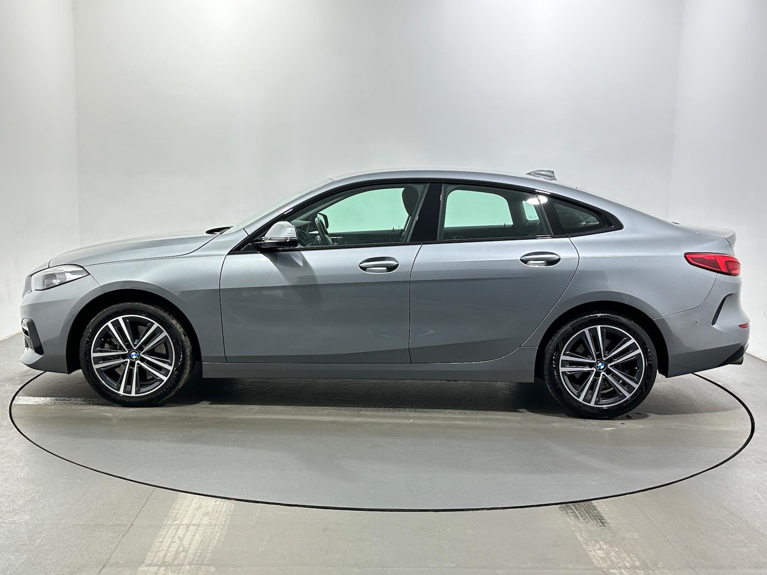 Used BMW 2 Series 2022 for sale - 77909200: Photo 5