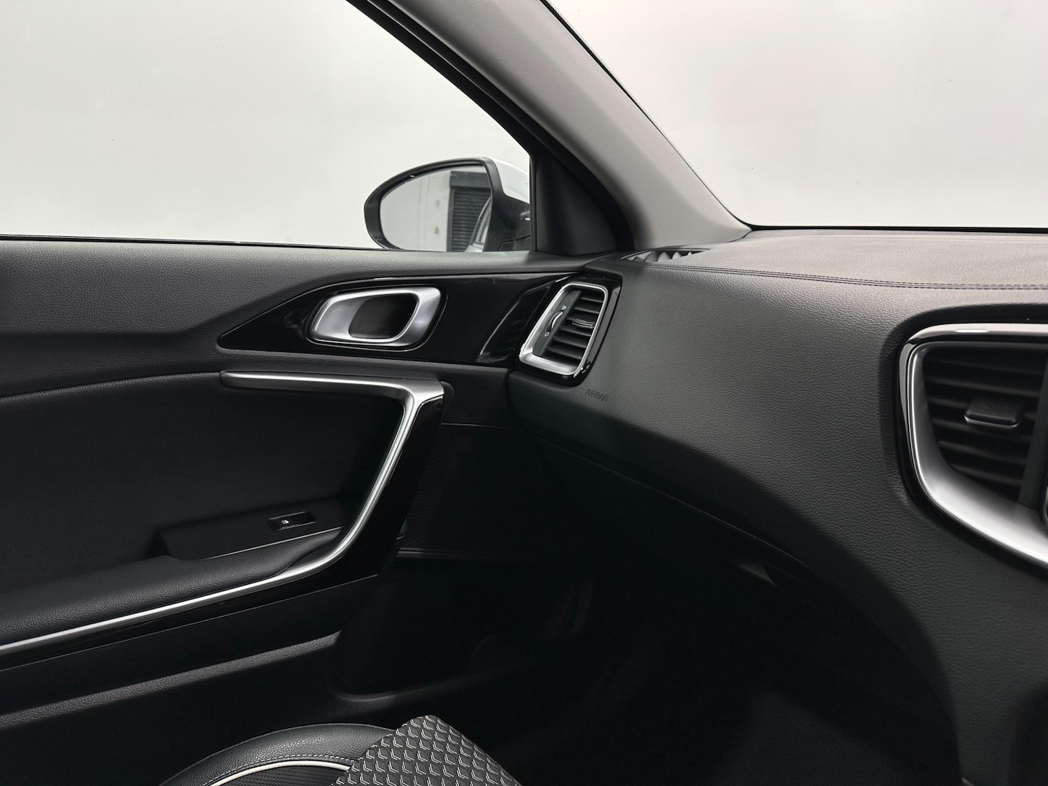 Used Kia Ceed for sale - 78205453: Photo 25