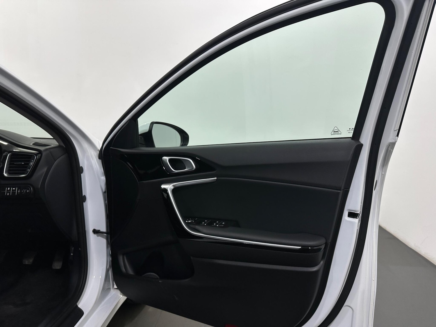 Used Kia Ceed for sale - 78205453: Photo 32