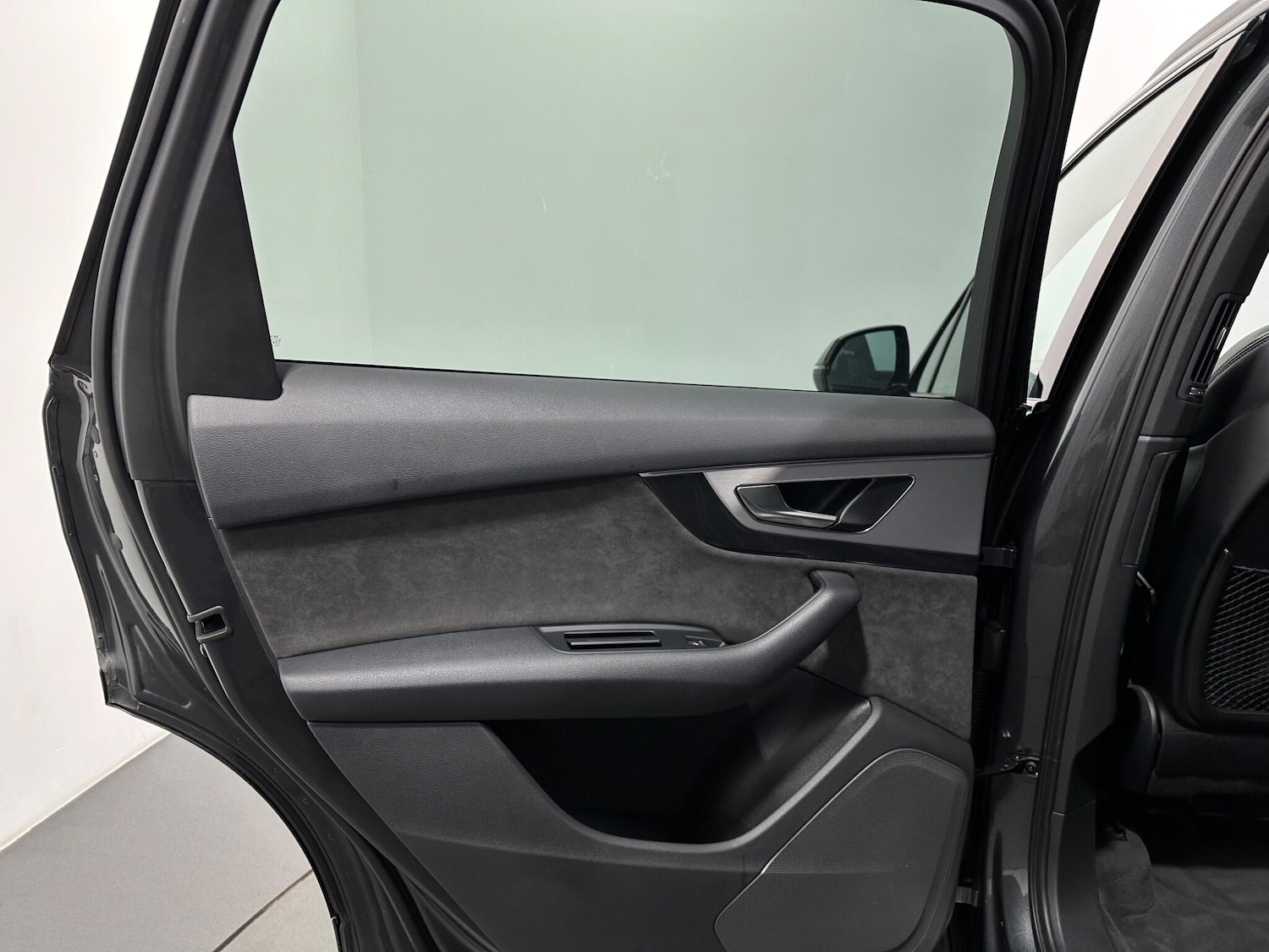 Used Audi Q7 2018 for sale - 76878872: Photo 42