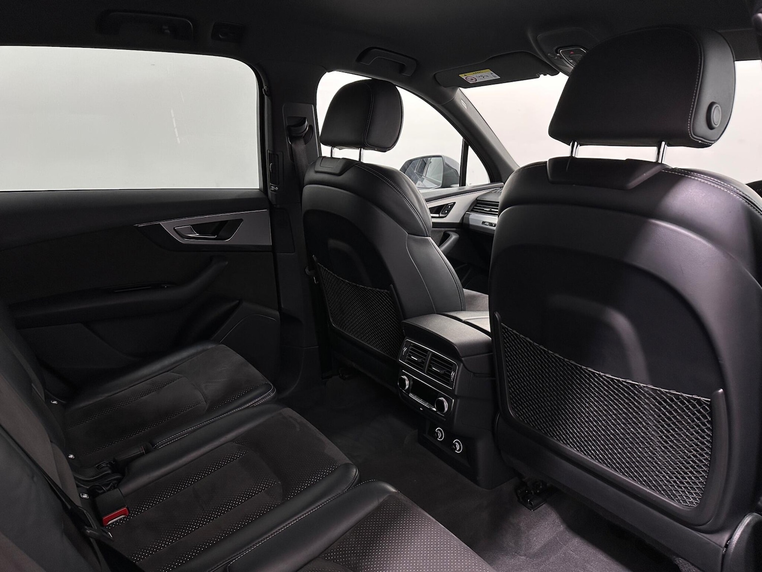 Used Audi Q7 2018 for sale - 76878872: Photo 43