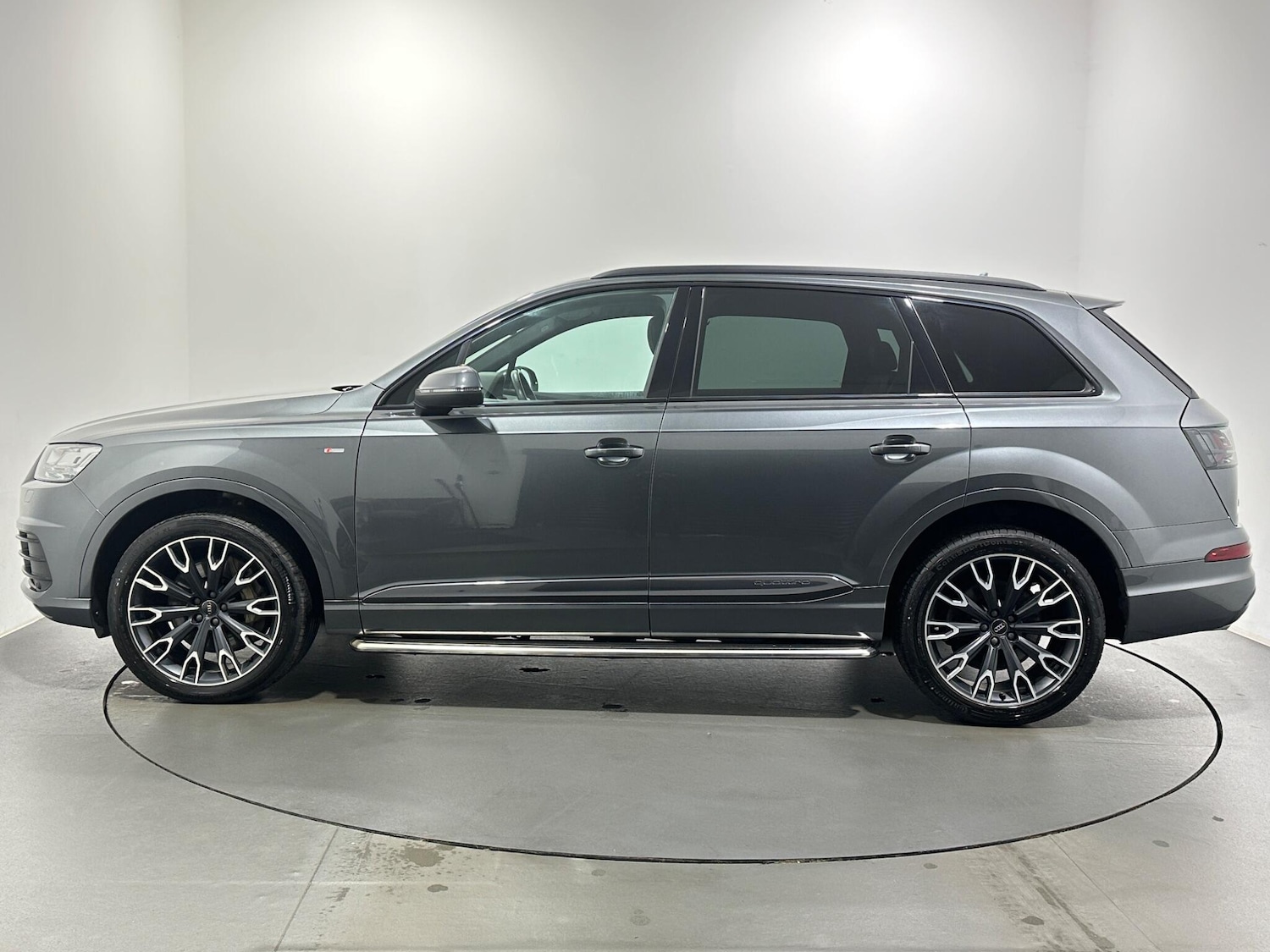 Used Audi Q7 2018 for sale - 76878872: Photo 5