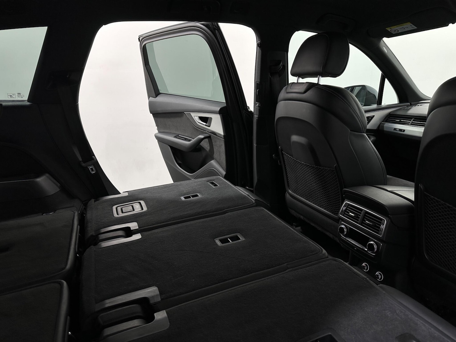 Used Audi Q7 2018 for sale - 76878872: Photo 51