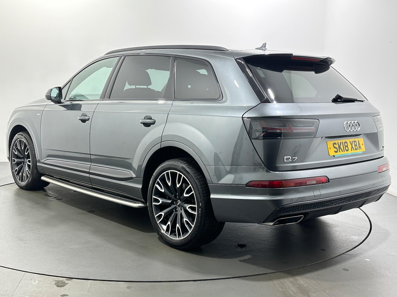Used Audi Q7 2018 for sale - 76878872: Photo 6