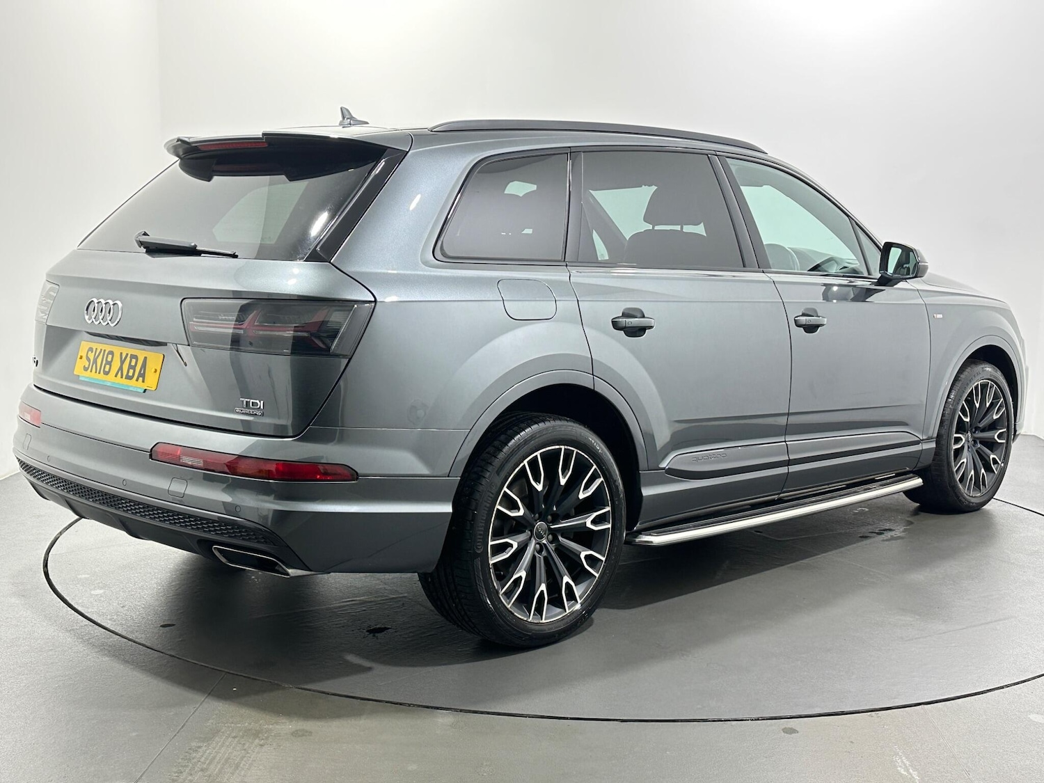 Used Audi Q7 2018 for sale - 76878872: Photo 8